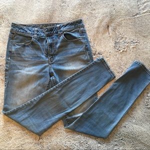 American Eagle high-waisted jeggings